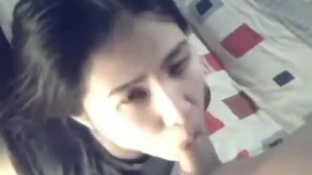 Казах получил глубокий отсос от казашки казашка подруги и посадил ее на член