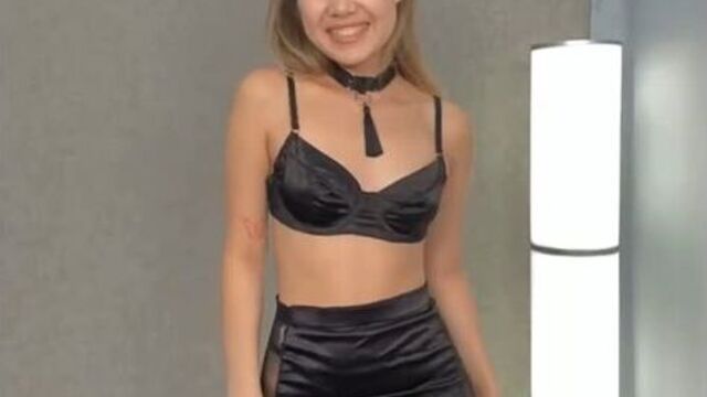 Казашка 18+ Продолжение в телеграме
