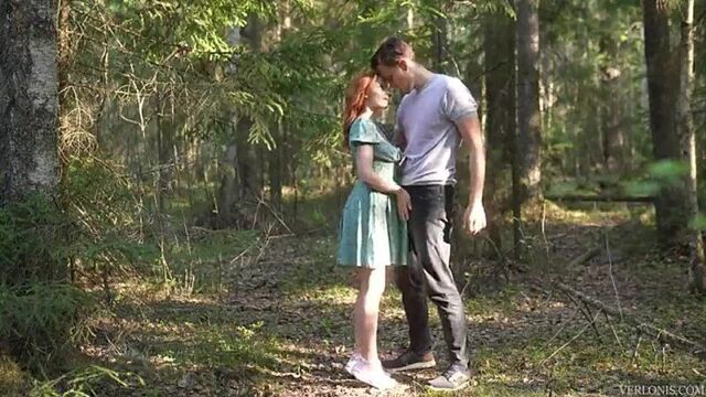 Ryjaya-razvratno-demonstriruet-kisku-i-world11.