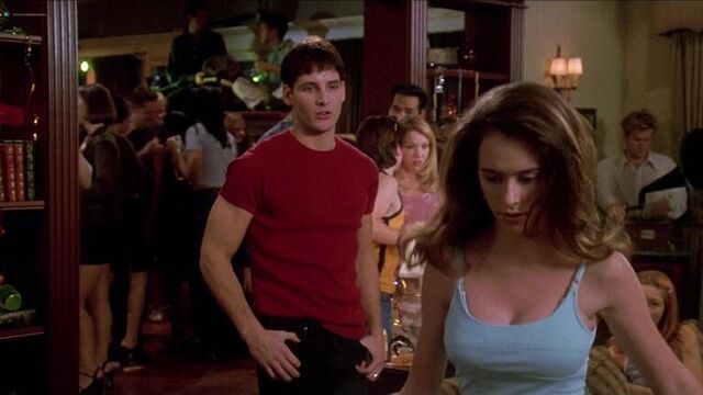 Jennifer Love Hewitt, Lauren Ambrose, Jaime Pressly, Jenna Elfman Sexy - Can't Hardly Wait (1998) HD 1080p BluRay