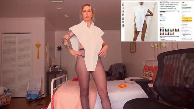 [Elizabeth Rabbit] Let’s try on the shirt with no sides