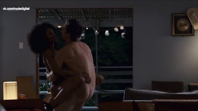 Yaya DaCosta Nude - The Kids Are All Right (2010) 1080p + slomo Watch Online / Йайа ДаКоста - Детки в порядке