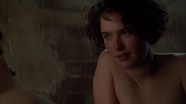 Лина Хиди (Lena Headey nude scenes in "Waterland" 1992)