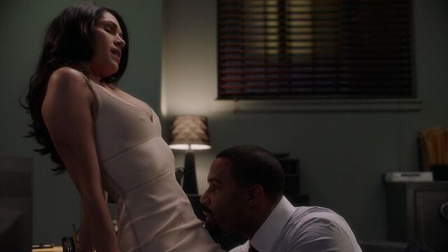 Lela Loren Nude - Power s03e01 (2016) HD 1080p