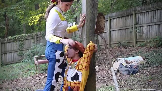 cosplay-toy-story-tgirl-jessie-fucks-woody
