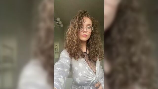 Laura Marie aka Laura Earnesty shows her big tits naked cam nylons