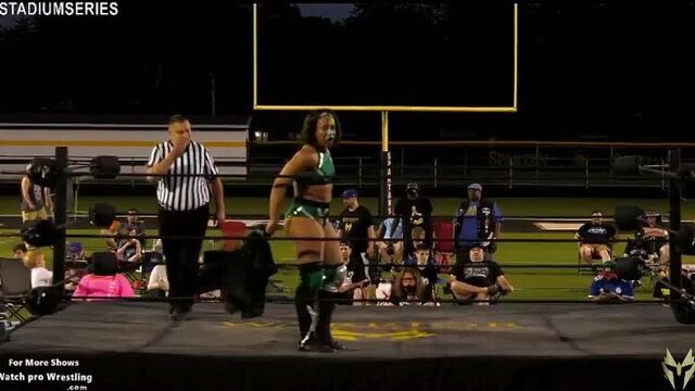 Kylie Rae vs Holidead