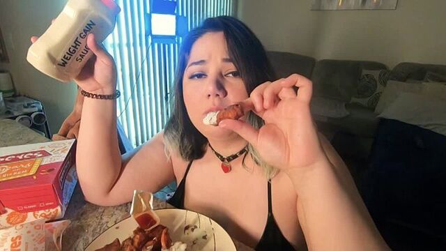 CouchQueen feedee stuffing belly