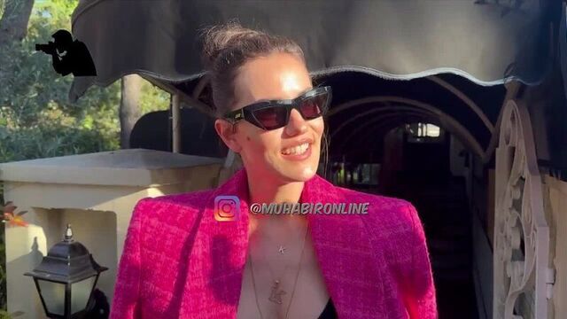 FAHRİYE EVCEN VE BURAK ÖZÇİVİT SETLERE Mİ DÖNÜYOR_1080p_MUX.mp4