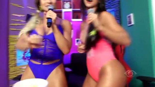 Aline Mineiro e Carol Dias GOSTOSAS - Live Do Pânico | Brazilian Girls vk.com/braziliangirls