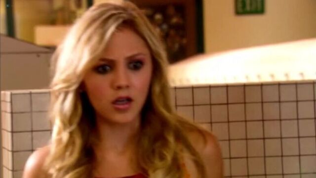 Jillian Murray (nn), Nikki Ziering Nude - American High School (2009)