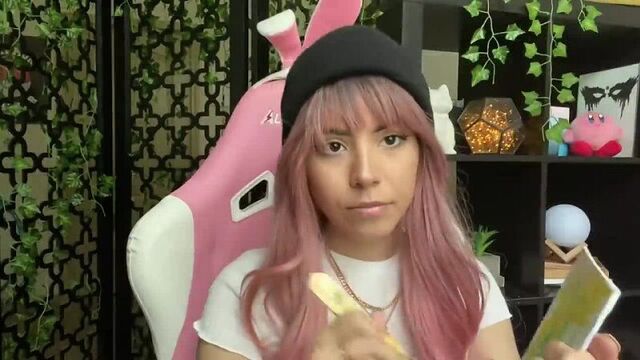 [Luna Bloom ASMR] ASMR Wrong Props | Doing Your Makeup ✨