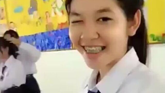Bokep Indonesia SMP Ngentot - XNXX.COM.mp4