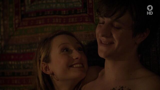 Alina Fritsch, Julia Koschitz Nude - Am Ende des Sommers (2014) HD 720p