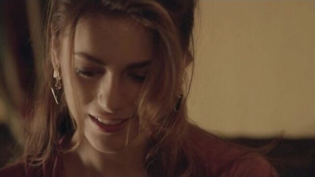 Miriam Leone Nude - 1992 S01E05 (2015) 1080p Watch Online / Мириам Леоне