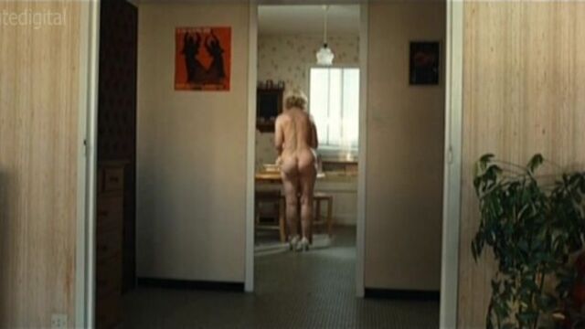 Julie-Marie Parmentier, Amandine Chauveau, Bulle Ogier, Helene Vincent Nude - Les petits ruisseaux (2010) Watch Onlune / Ручейки
