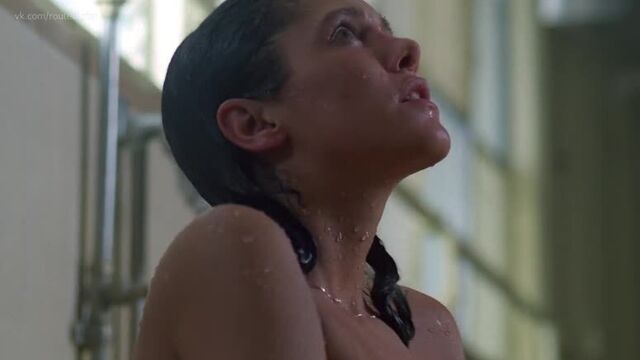 Charlie Spradling Nude - Mirror Mirror (1990) HD 1080p Watch Online