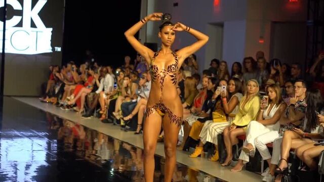 Sexy Models⁄BIKINI SHOW,Black Tape Project⁄ПОКАЗ НИЖНЕГО БЕЛЬЯ⁄hot girl⁄micro bikini