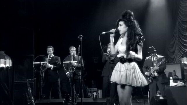 Amy Winehouse - Back To Black And White Extra Option (2007)