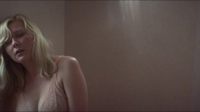 Кирстен Данст (Kirsten Dunst hot scenes in "Woodshock" 2017)