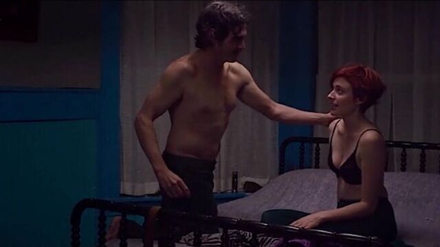 Nathalie Love Nude, Greta Gerwig Sexy - 20th Century Women (2016) Scr / Натали Лав, Грета Гервиг - Женщины ХХ века