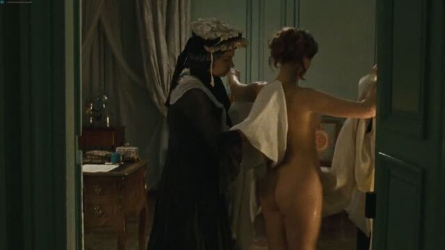 Вера Фармига (Vera Farmiga nude scenes in "The Vintner's Luck" 2009)