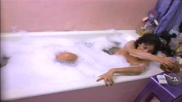 Amparo Munoz, Yolanda Rios, Mavi Fernandez Nude - Delirios de amor (1986) HD 720p Watch Online