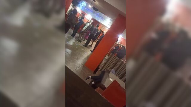 Live: Hindi • ресторан индийской кухни