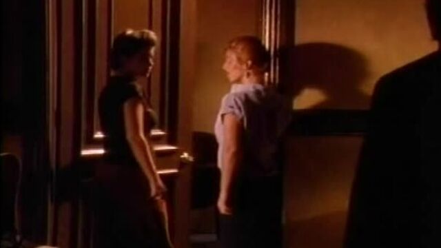 Beverly Hills Bordello S01E04 The Lieutenant