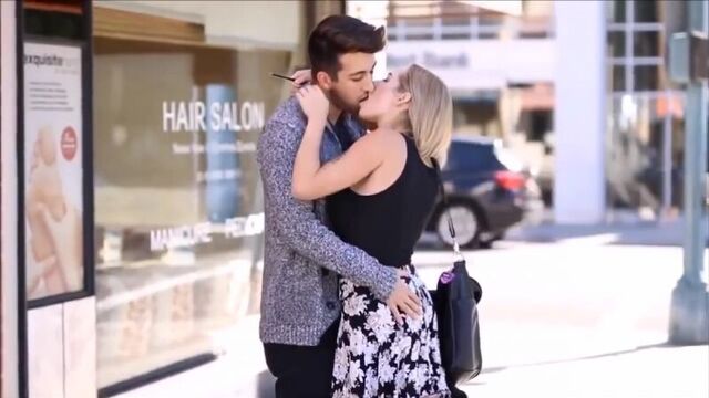 [TrendingPranks] Top 5 Kissing Pranks March 2018 - Prank Invasion 2018