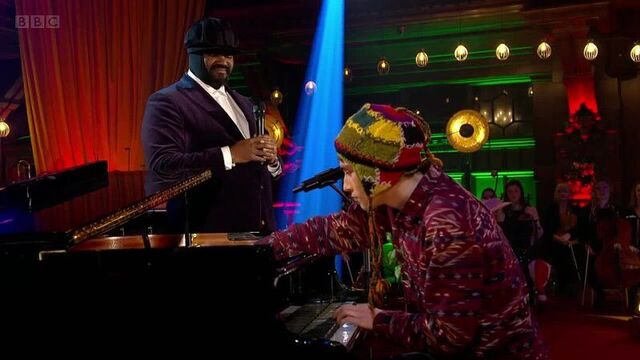 Have Yourself A Merry Little Christmas - Gregory Porter & Jacob Collier