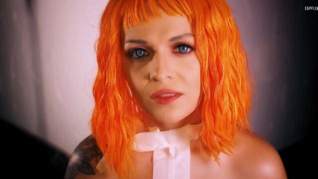 ASMR Shanny - Leeloo Cosplay (Patreon)