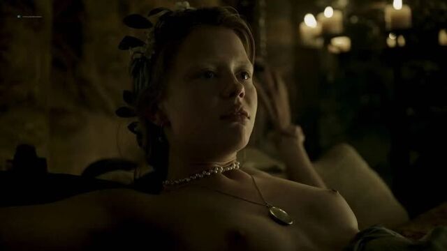 Миа Гот (Mia Goth nude scenes in "A Cure for Wellness" 2016)