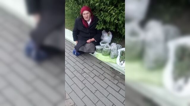 Тётка, продающая щавель по 50 коп., рассказала всю правду о коронавирусе! ШОК!!