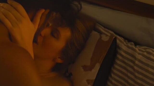 Jillian Bell Nude (covered) - Brittany Runs a Marathon (2019) HD 1080p Watch Online / Джиллиан Белл - Бриттани бежит марафон