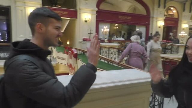 KISSING PRANK IN RUSSIA GONE WRONG KISS OR SLAP_⁄ КИССИНГ ПРАНК ПОШЁЛ НЕ ПО ПЛАНУ_⁄ Часть 2
