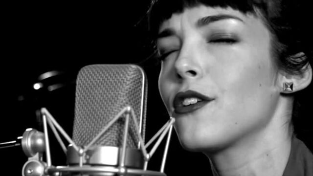 Elise LeGrow _“Drinking In The Day_“ (Live Acoustic)