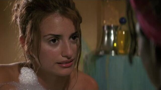 Пенелопа Крус (Penelope Cruz) голая в фильме «Женщина сверху» (2000)