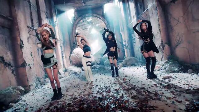 BLACKPINK - Kill This Love M⁄V