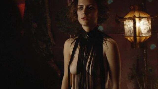 Liv Lisa Fries Nude - Babylon Berlin (2017) s02e02 (1080i) / Лив Лиза Фрис - Вавилон-Берлин