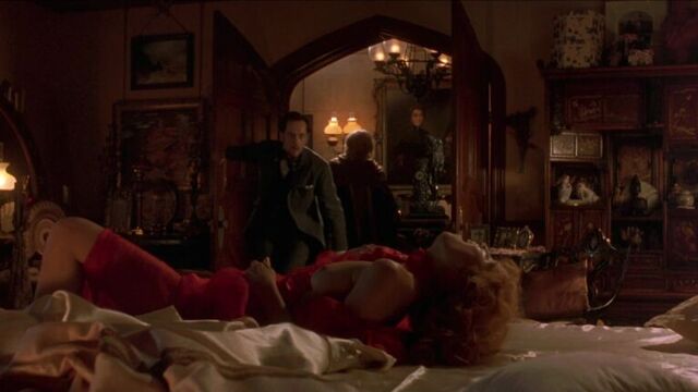 Sadie Frost Nude - Bram Stokers Dracula (1992) HD 1080p