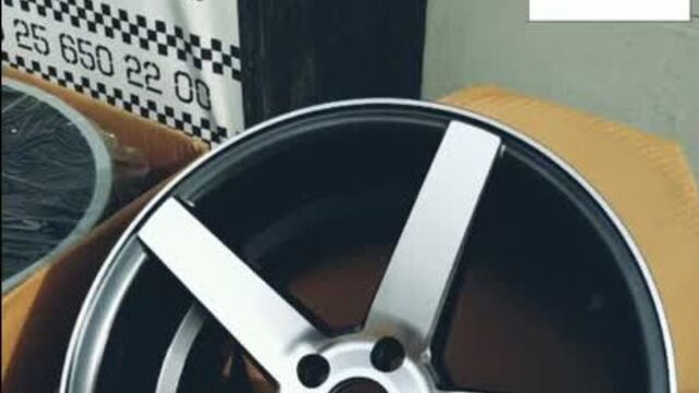 VOSSEN R18 5x110 8.5J ET35 DIA 73.1