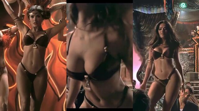 Salma Hayek nude