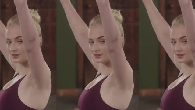 Sophie Turner nude