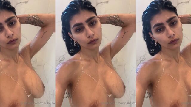 Mia Khalifa nude