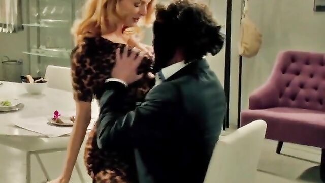 Heather Graham nude