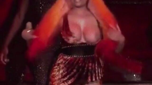 Nicki Minaj nude