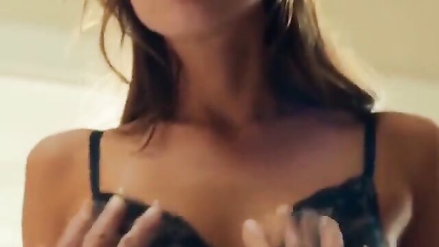 Aubrey Plaza nude