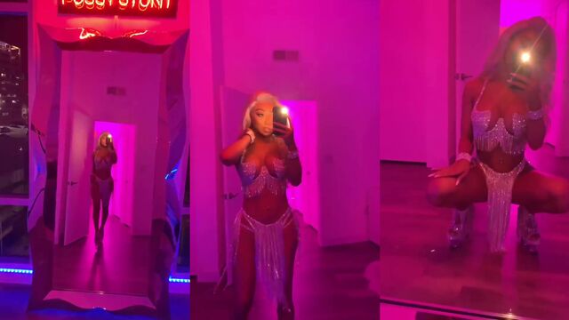 Nikita Dragun nude