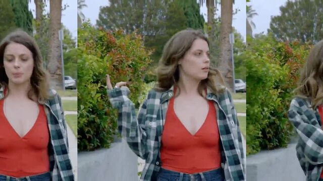 Gillian Jacobs nude